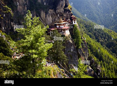 Taktsang Dzong Or Tiger S Nest Bhutan Stock Photo Alamy