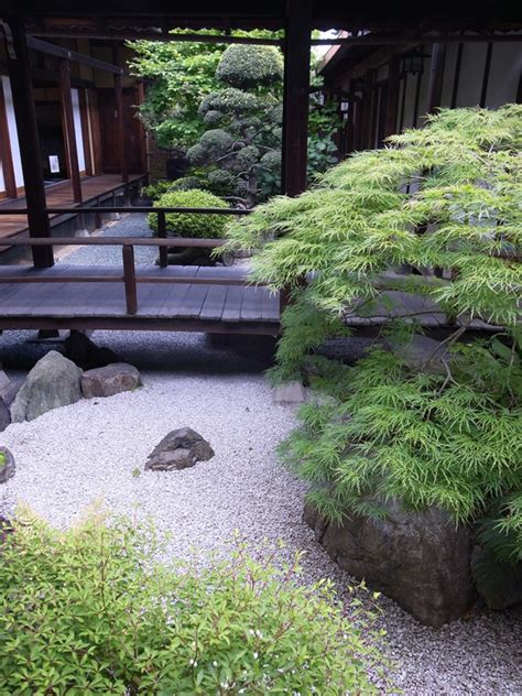 Natural Japanese Courtyard Garden Ideas