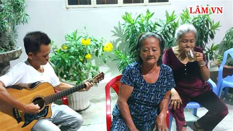 She is one of the four divas of vietnam. Thánh Liệu hát và quẩy nhóm bolero LÂM VN - YouTube