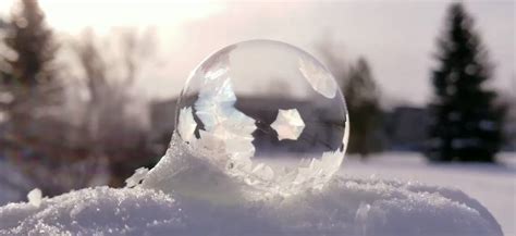 Canadian Photographers Ice Bubble Goes Viral Video News