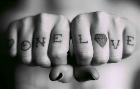 One Love Emily Deyns Tattoo One Love Deyn Tattoo Knuckles