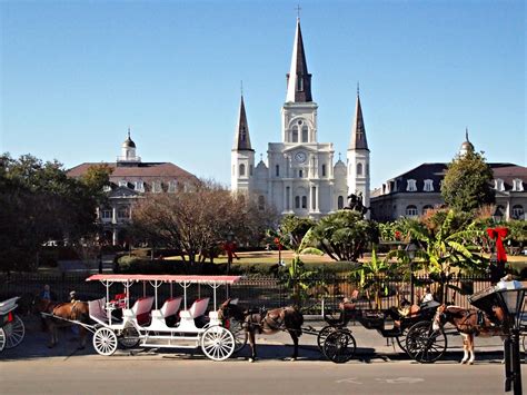 Camping in New Orleans' French Quarter - MiniTime