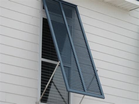 When it comes to hurricane shutters, we know that our customers are on a sensitive timeline. Bahama Shutters | Clearwater | West Shore Construction