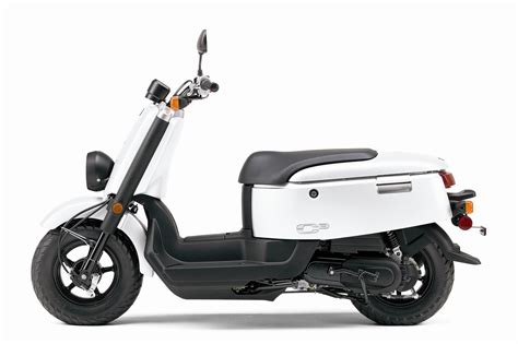 These scooters are able to travel at the regular speed limit required on highways; YAMAHA C3 specs - 2007, 2008, 2009, 2010, 2011, 2012, 2013 ...