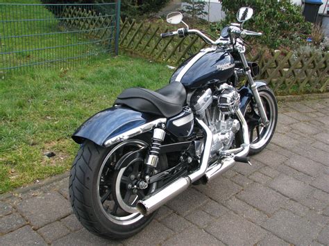 Clearly there are a couple negatives in having a bike with such limiting dimensions, but the 883 low's saddle height and compact rider triangle package might also make it. XL 883L (Super)Low: Vorstellung: Coole SuperLow (S. 1 ...