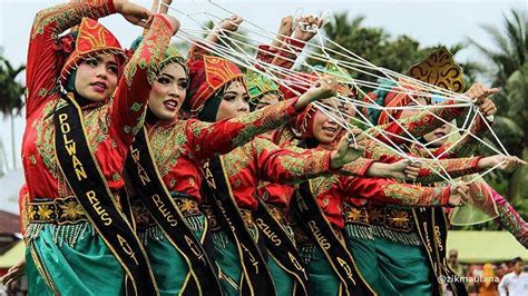 Beberapa Tarian Tradisional Dari Aceh TRIBRATA NEWS