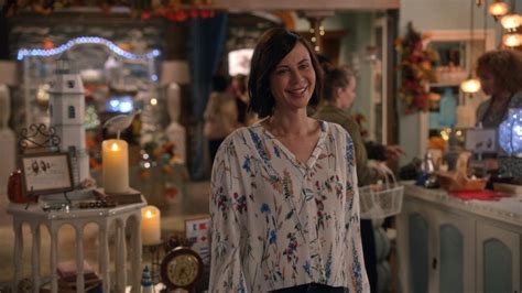 Good Witch Sneak Peek Cassie Nightingale Reunites With An Old
