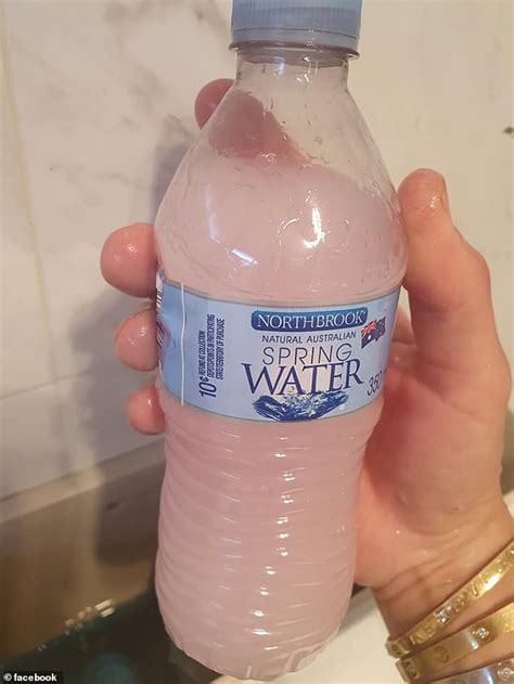 Mum Reveals How A Water Bottle Is The Secret To Making Your Toilet