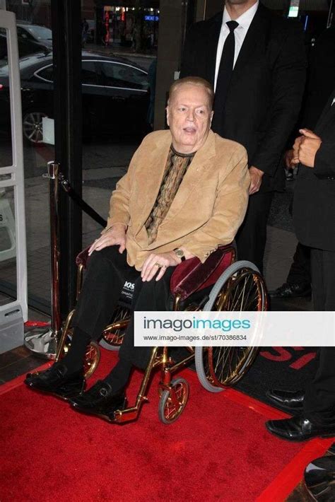 Los Angeles Apr 9 Larry Flynt At The Hustler Hollywood Grand Opening