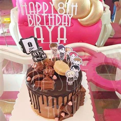 Bts army bomb light stick map of the soul special edition. BTS themed Chocolate Cake #birthdays #bts #dessertfirst | Bts aniversários, Bolo de festa, Queques