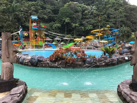 Parrot island waterpark in fort smith, arkansas features the areas only two lane flowrider® and wave pool. Subasuka Waterpark Harga Tiket Masuk 2021 : Kusuma ...