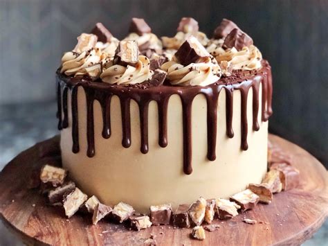 Decadent Snickers Candy Bar Cake Cake By Courtney Recipe Candy Bar Cake Desserts Peanut
