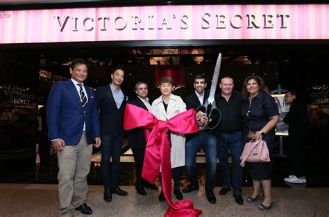 Victoria's secret bra prices are contingent on whether they are new or preowned. Malaysia's First Victoria's Secret Lingerie Store opened ...