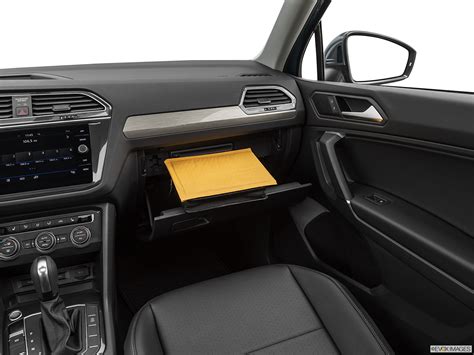 Volkswagen Tiguan 2020 2.0L SE in Qatar: New Car Prices ...