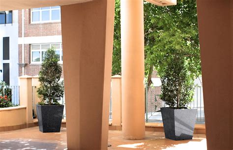 It's the exclusive building roof top open air entertainment area. Large Pots Project In Brisbane - Granite Planters At ...