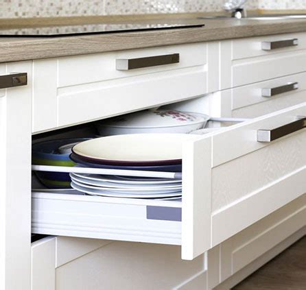 We produce kitchen cabinets toronto that will perfectly match the size and other specific characteristics of your kitchen. Cheap Shaker Kitchen Cabinets Toronto | Discounted Kitchens