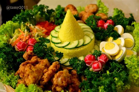 Hampir 20 tahun dapur hana catering menyediakan pesan tumpeng nasi kuning, tumpeng enak, lezat, hiasan tumpeng yang menawan dan bergizi tanpa. WARUNGKU: tumpeng nasi kuning
