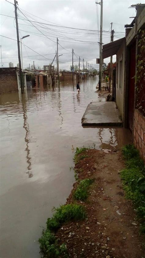 El colegio de abogados de lomas de zamora se encuentra en larroque 2360 (cp 1828) banfield teléfono: Barrio Obrero Santa Catalina inundado por completo Lomas ...