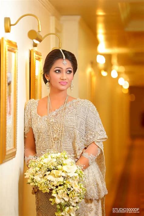 Pin By Yashodara R On Kandyan Brides Wedding Dress Prices Wedding