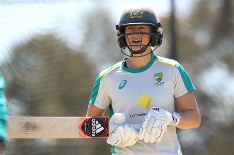 Ellyse Perry During A Training Session Espncricinfo Com