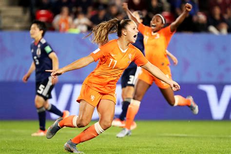 Sarina wiegman, da seleção holandesa feminina, é eleita a melhor treinadora do mundo na temporada… Como assistir a Holanda x Suécia pela semifinal da Copa ...