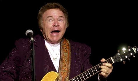 Roy Clark Country Guitar Virtuoso Hee Haw Star Has Died News