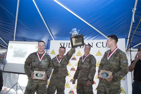Soldiers From Armys Newest Armored Bct Win ‘best Tank Crew Trophy