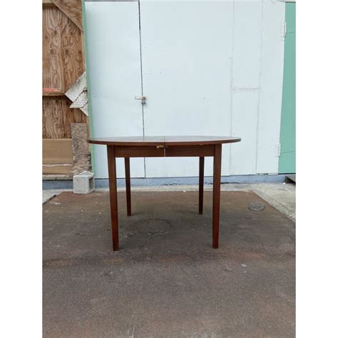 mcm round dining table Mcm dining table