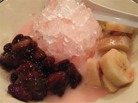 Tulisan ini menyajikan 15 pepatah dan peribahasa bugis yang merupakan pilihan, dapat dijadikan sebagai nasehat dan pengingat untuk kita semua. Inilah 10 Makanan Khas Bugis yang Bisa Bikin Ketagihan
