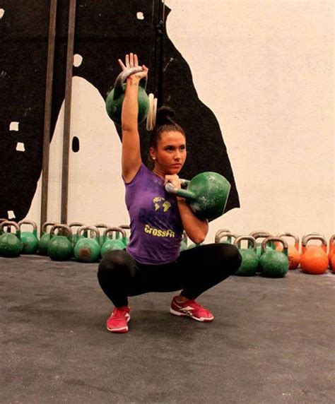 Crossfit Girl With A Kettlebell Crossfit Chicks Crossfit Women