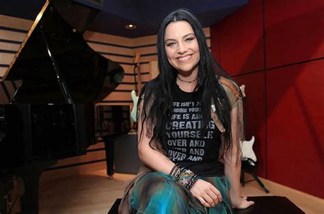 Amy Lee Singer