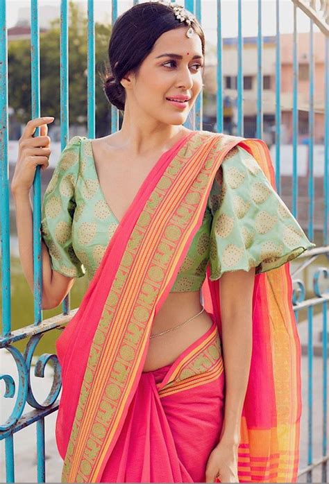 Pin By Siva Tamilan On A Indian Models Saree Jacket Designs Trendy