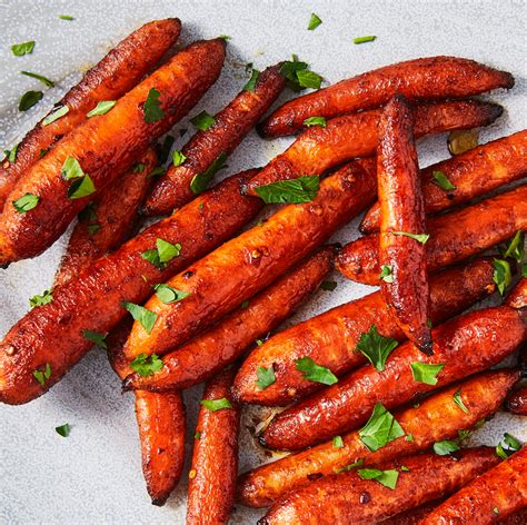 Maple Balsamic Roasted Baby Carrots Make A Perfect Side Dish Sizzlfy