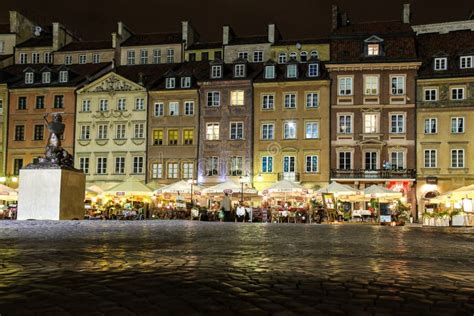 Quadrato Del Mercato Di Città Vecchia Alla Notte Varsavia La Polonia