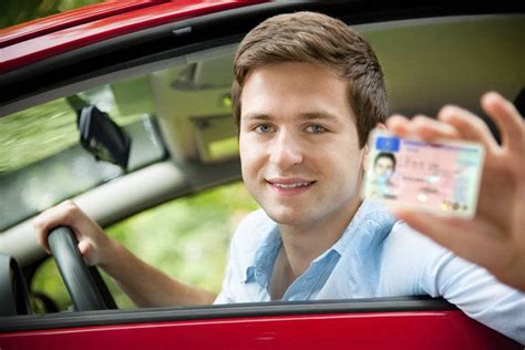 Nuevas licencias de conducir serán sin vigencia TJNoticias