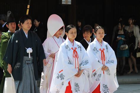 Matrimonio Tradizionale Giapponese E Rito Shintoista Sposa Matrimoni Rustici Eleganti Matrimonio