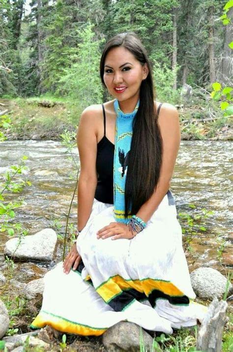 Pin By Osi Lussahatta On Ndn American Indian Girl Native American