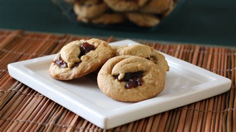 They are dropped from a spoon, filled, then topped with more dough. Raisin Filled Cookies Recipe - Mom S Soft Raisin Cookies Recipe Taste Of Home / Mike's mom and i ...