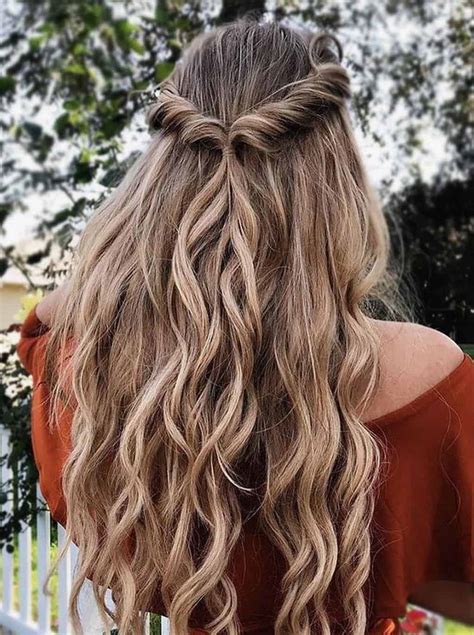 125 Gorgeous Prom Hairstyles Of 2021