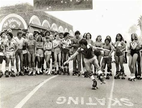 Rollermania 45 Interesting Photos Of Roller Disco In The 1970s And 1980s ~ Vintage Everyday
