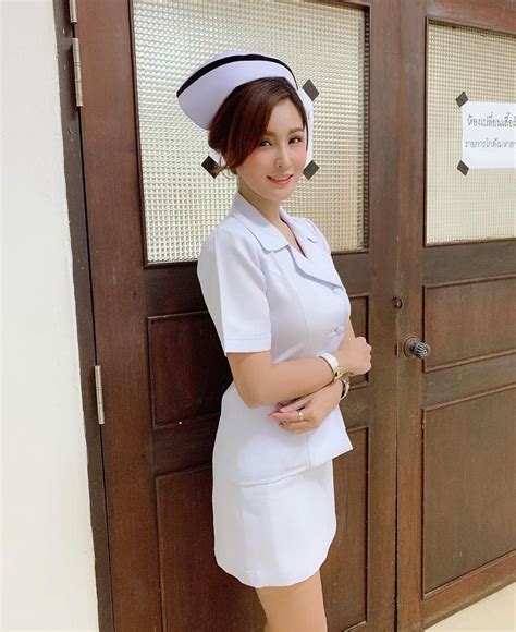 ปักพินโดย Nueng Nueng ใน พยาบาล นักศึกษาพยาบาล Nurse ชุด พยาบาล สาว