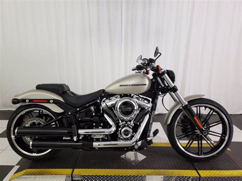 There are no significant updates for the 2020 model year. Pre-Owned 2018 Harley-Davidson Softail Breakout FXBR ...
