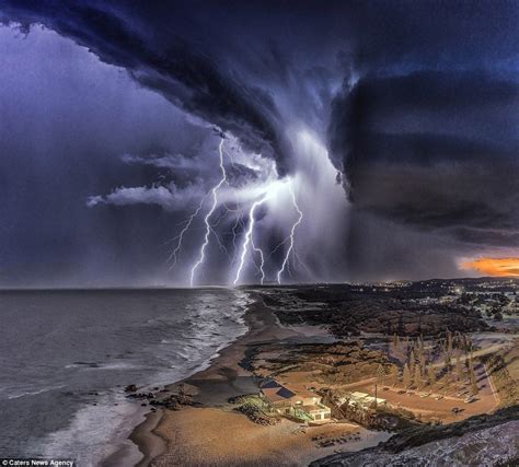 Stunning Photos Of Lightning Strikes Illuminating Nsws Coastline