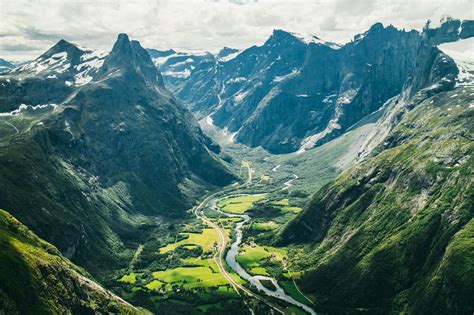 Romsdalseggen Ridge • Hiking Route