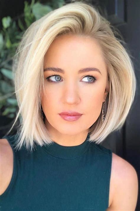 This short inverted bob hairstyle looks fantastic on women with thin hair because it provides them with excellent structure. 44 Cute Bob Hairstyles for Thin Hair | Hairstyles for thin ...