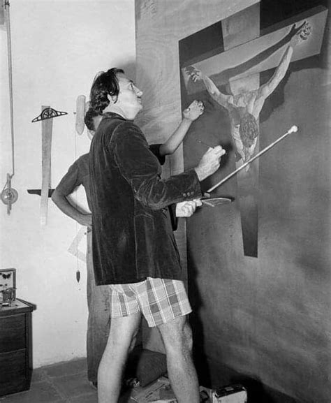 Salvador Dali Pintando El Cristo De San Juan De La Cruz En 1951 Artist