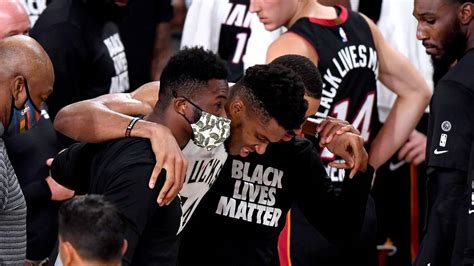Bucks star giannis antetokounmpo left game 4 of his team's eastern conference finals with a left knee or leg injury. Injury update: Giannis Antetokounmpo out for Heat-Bucks Game 5 | Miami Herald