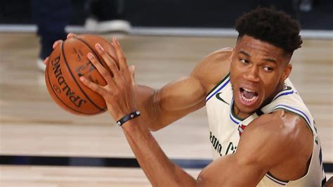 Giannis antetokounmpo is an actor, known for dead europe (2012), finding giannis (2019) and the nba on tnt (1988). Giannis Antetokounmpo gets injury scare in Bucks' loss to Mavericks