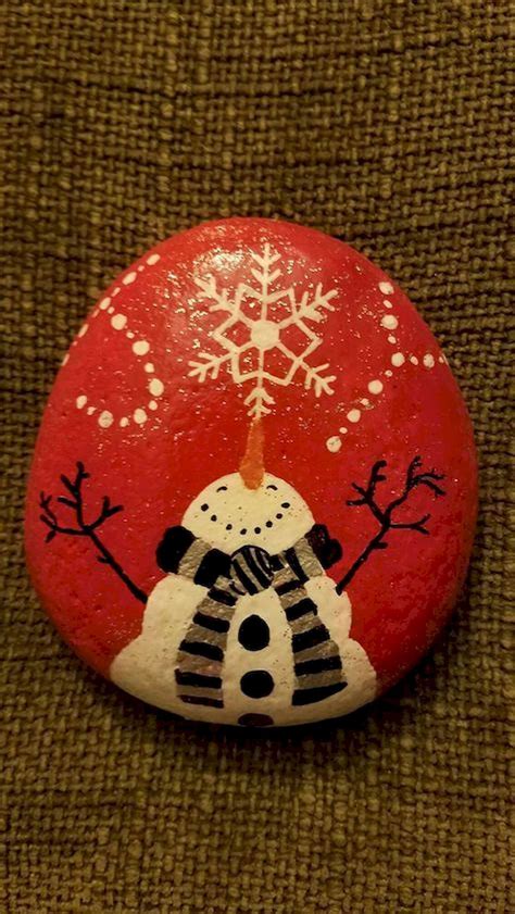 Easy Diy Christmas Painted Rock Design Ideas Rock Crafts Christmas Rock Painting Crafts