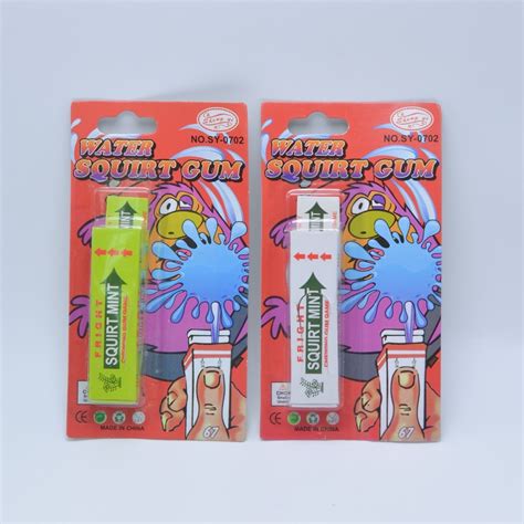 1pcs squirt chewing gum joke prank trick toy funny t for friends squirt chewing water chutty